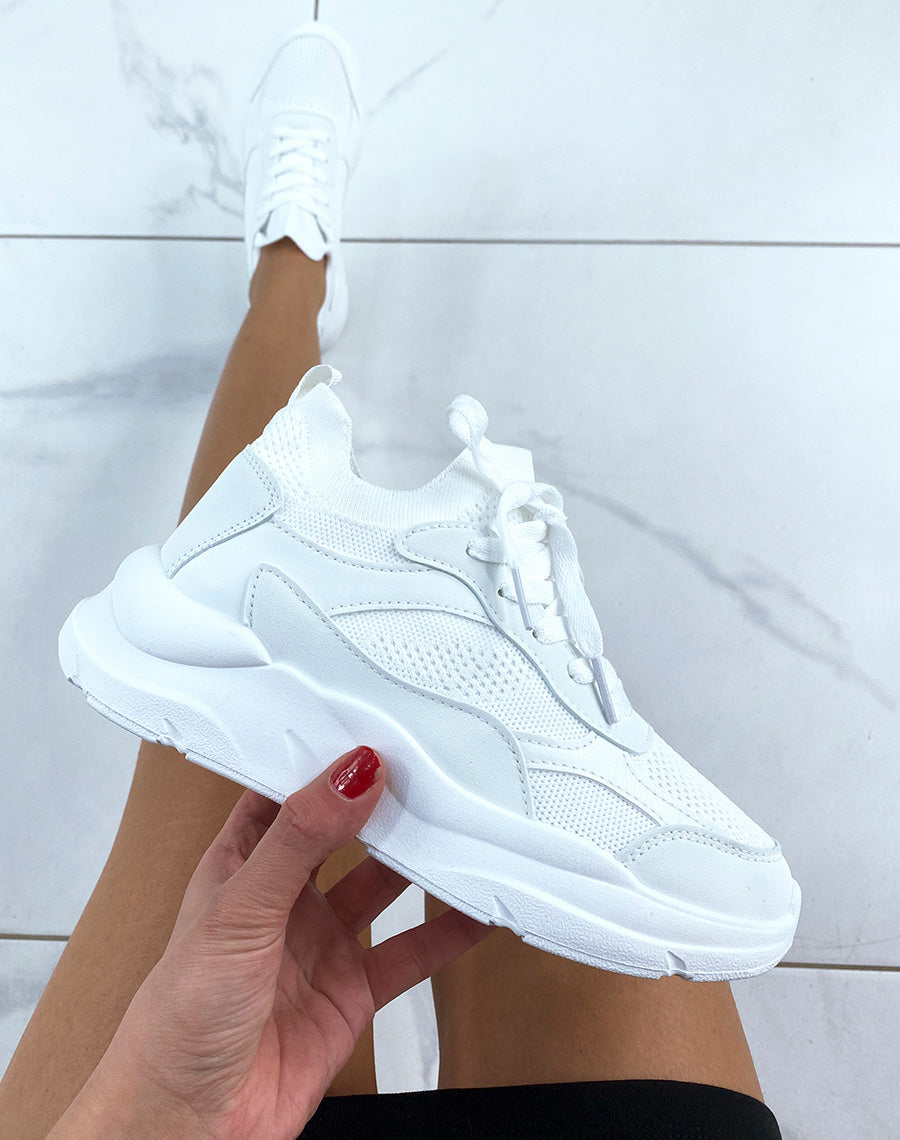 Baskets blanches en tissus à grosse plateforme
