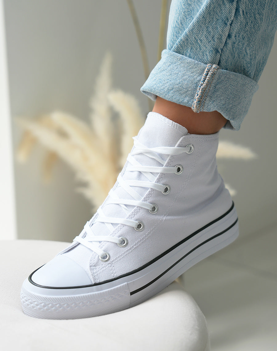 Baskets blanches en toile montantes