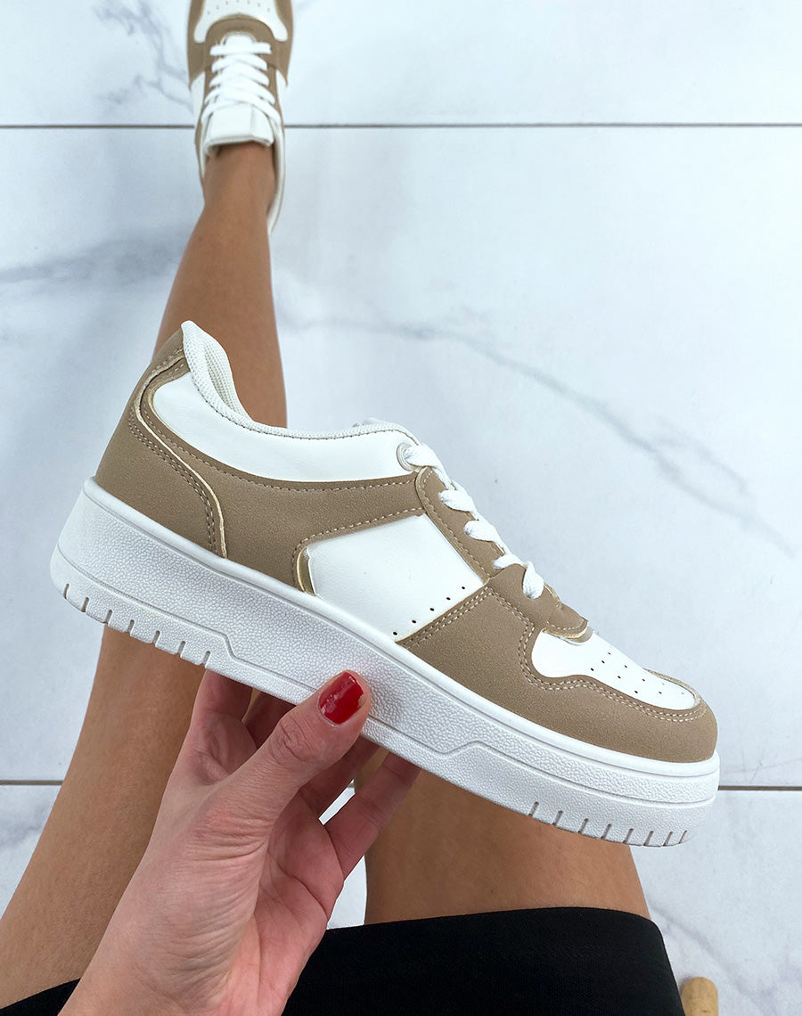 Baskets blanches et beiges