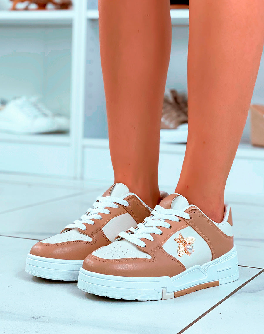 Baskets blanches et beiges à bijoux abeille