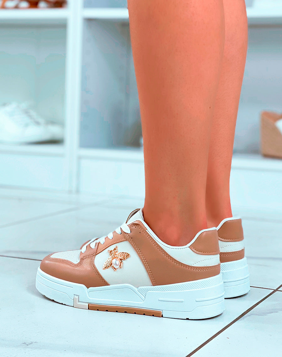 Baskets blanches et beiges à bijoux abeille