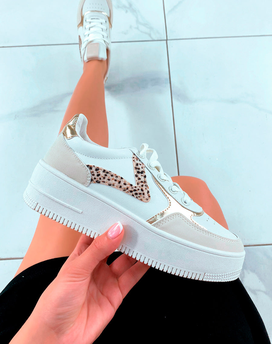 Baskets blanches et beiges à détails léopard