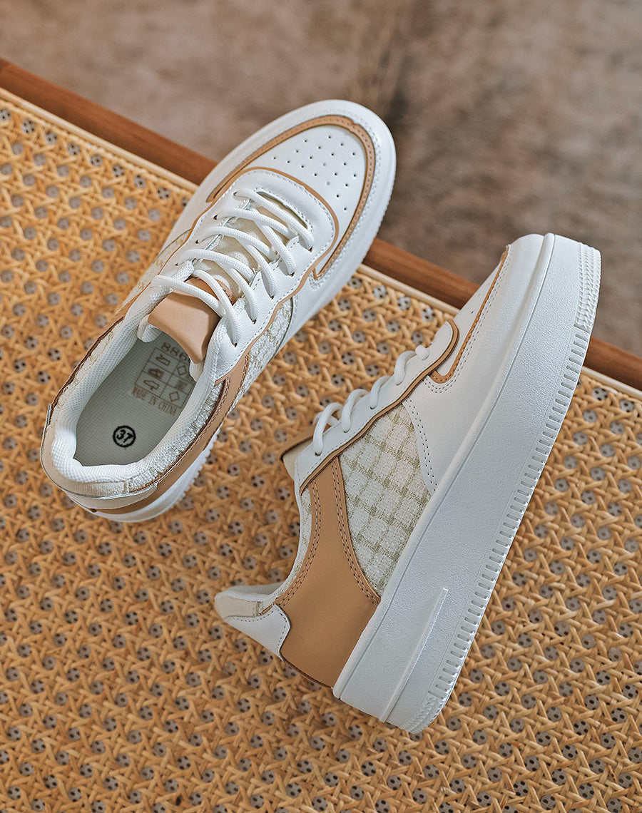 Baskets blanches et beiges effet tweed