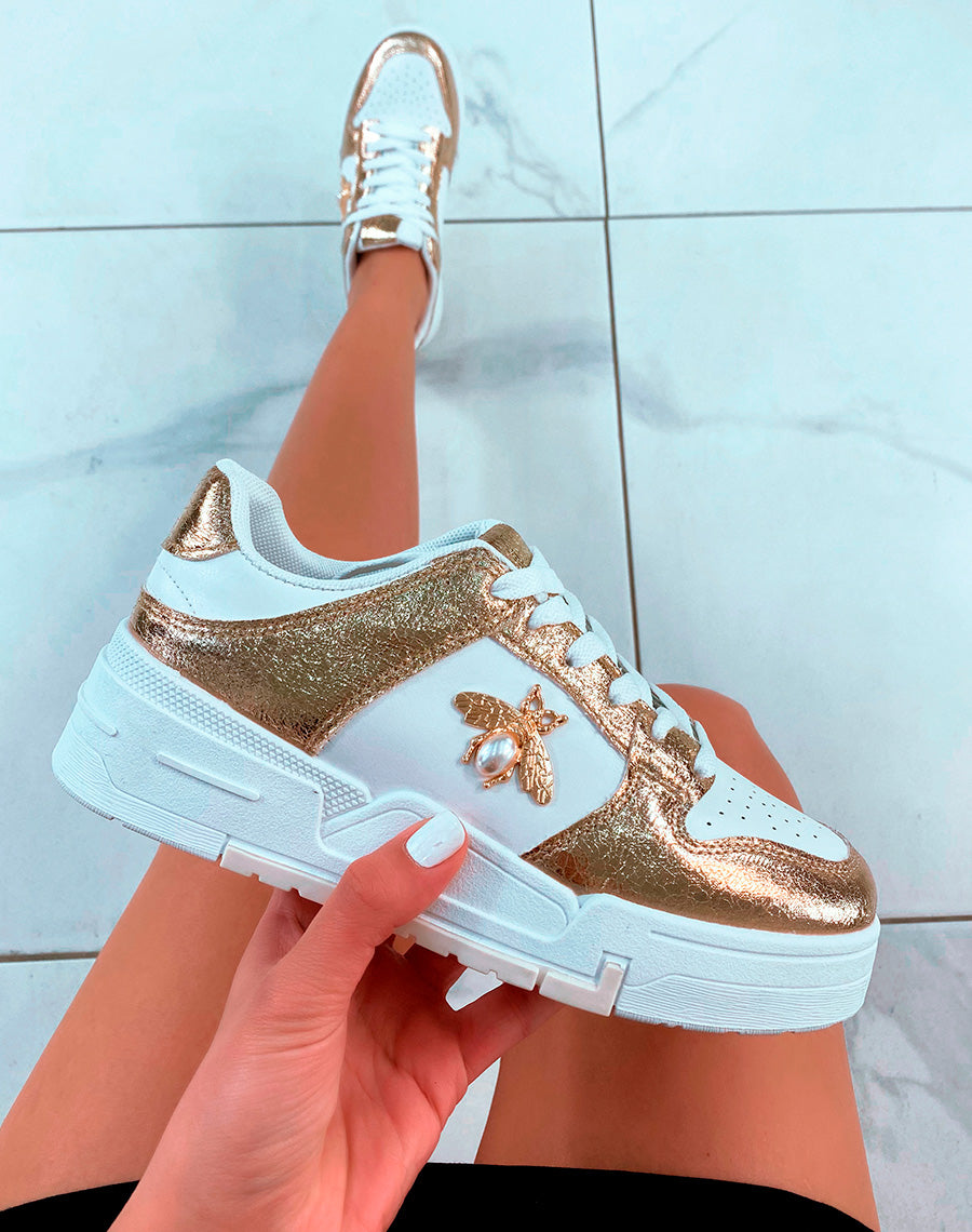 Baskets blanches et dorées à bijoux abeille