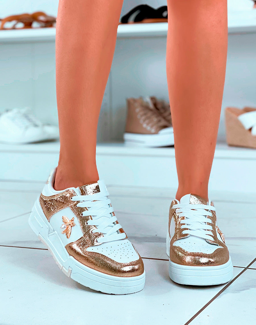 Baskets blanches et dorées à bijoux abeille