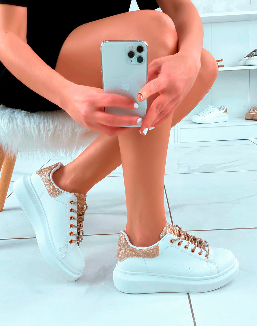 Baskets blanches et dorées strassées