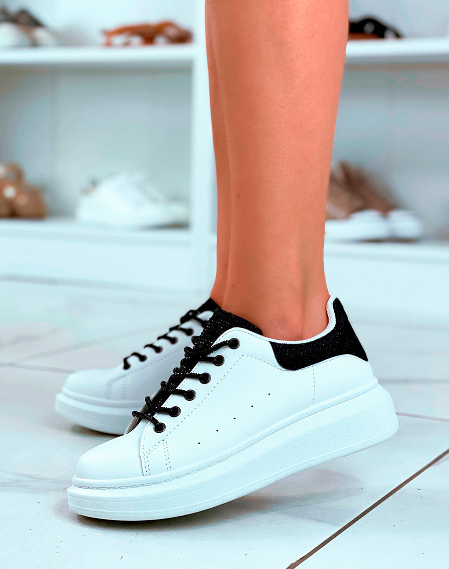 Baskets blanches et noires strassées