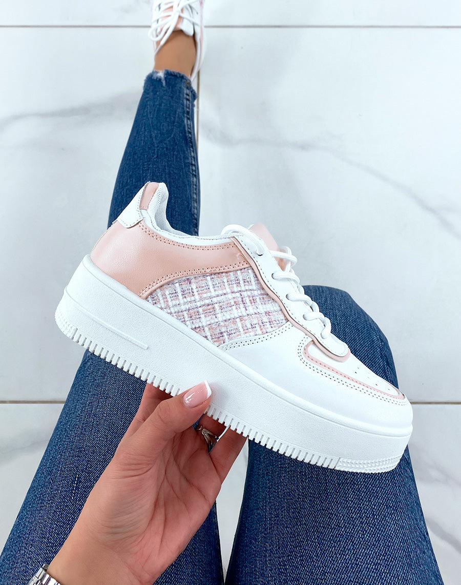 Baskets blanches et roses effet tweed