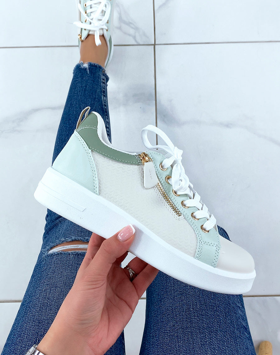 Baskets blanches et verdeau avec zip