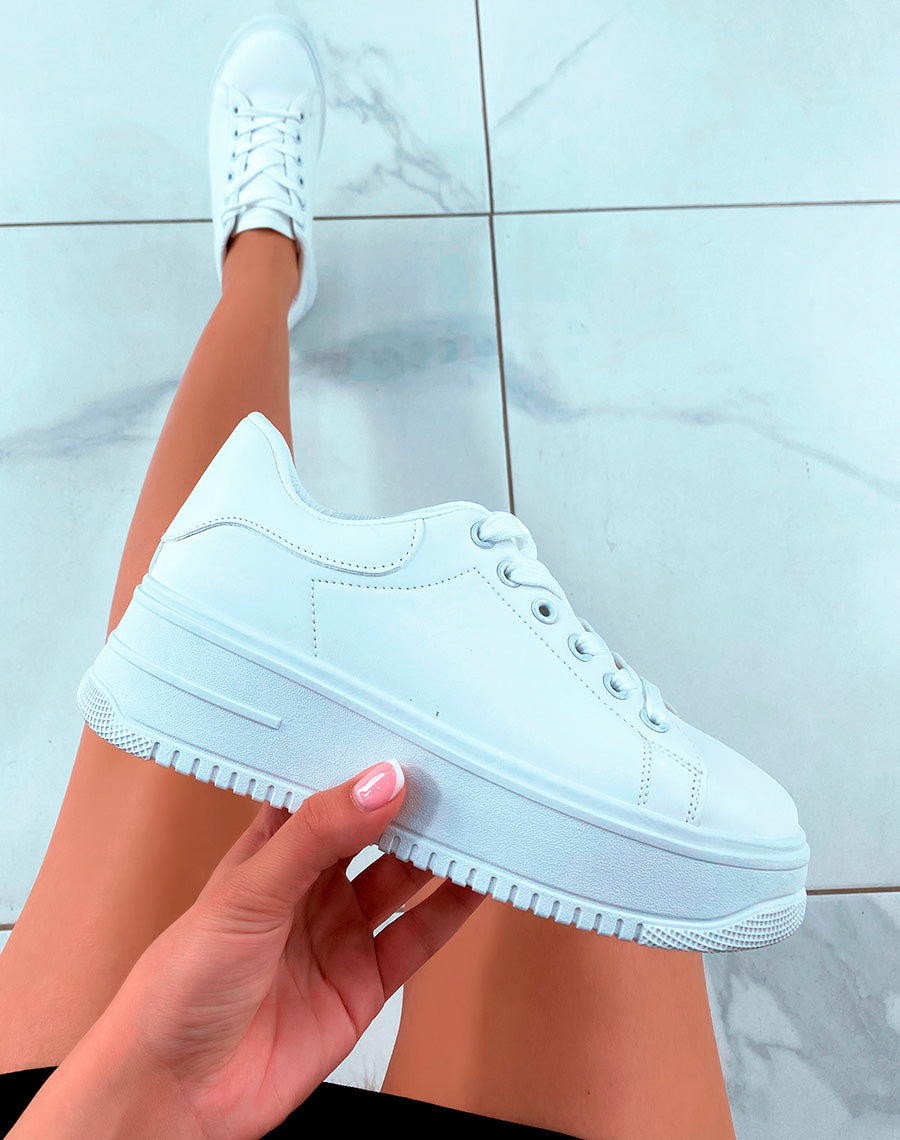 Baskets blanches à grosse plateforme