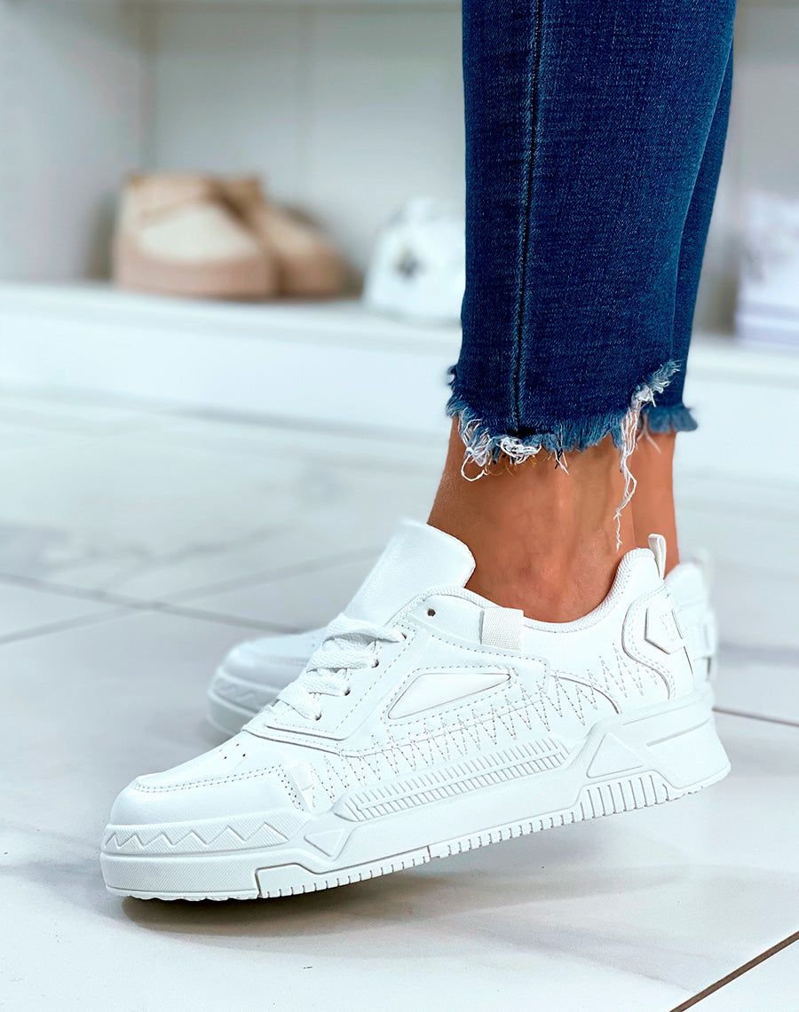 Baskets blanches à lacets avec détail pour femme