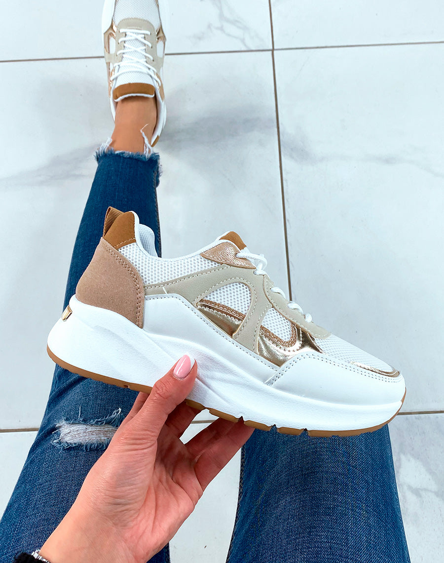 Baskets blanches à lacets avec détails paillettes et empiècements beige