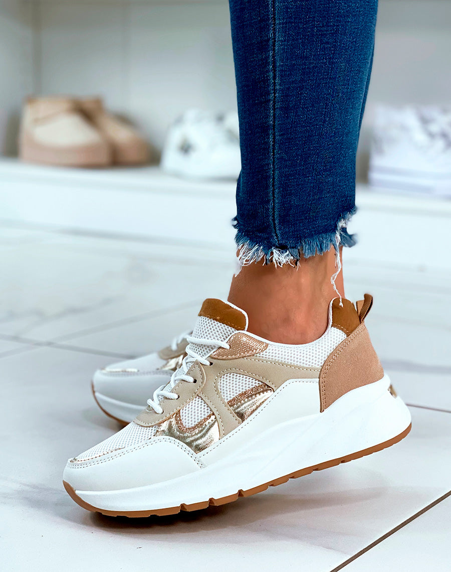 Baskets blanches à lacets avec détails paillettes et empiècements beige