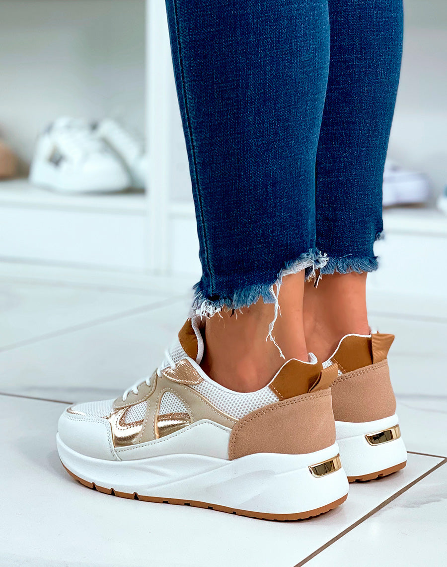 Baskets blanches à lacets avec détails paillettes et empiècements beige