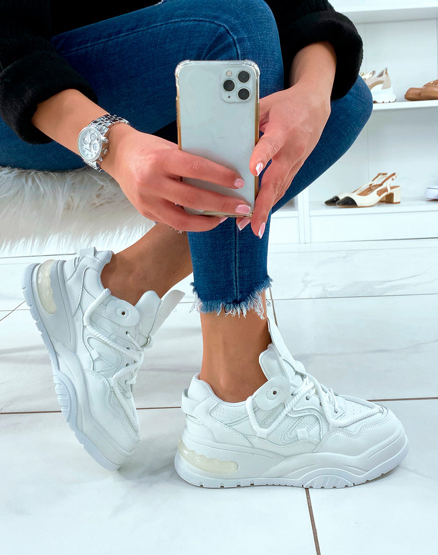 BASKETS BLANCHES ? MULTIPLES D?TAILS ET LACET EN CORDE