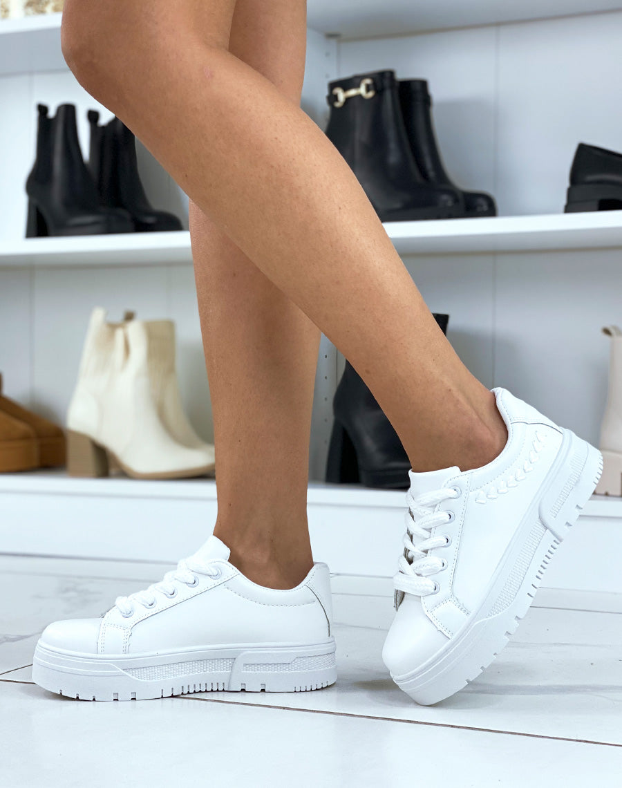 Baskets blanches à plateforme épaisse