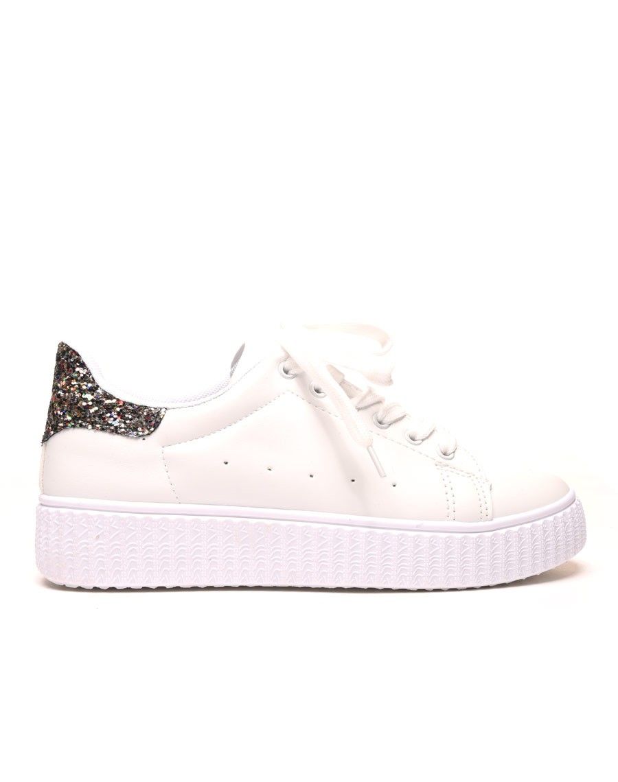 Baskets blanches semelle épaisse et détail pailleté