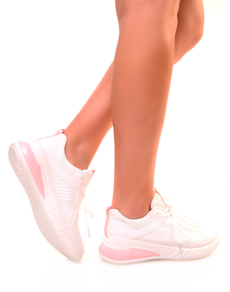 Baskets blanches souples et respirantes