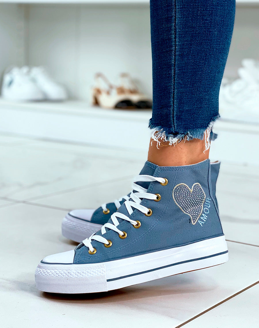 Baskets bleu jean montantes à lacets avec détail strass et inscription