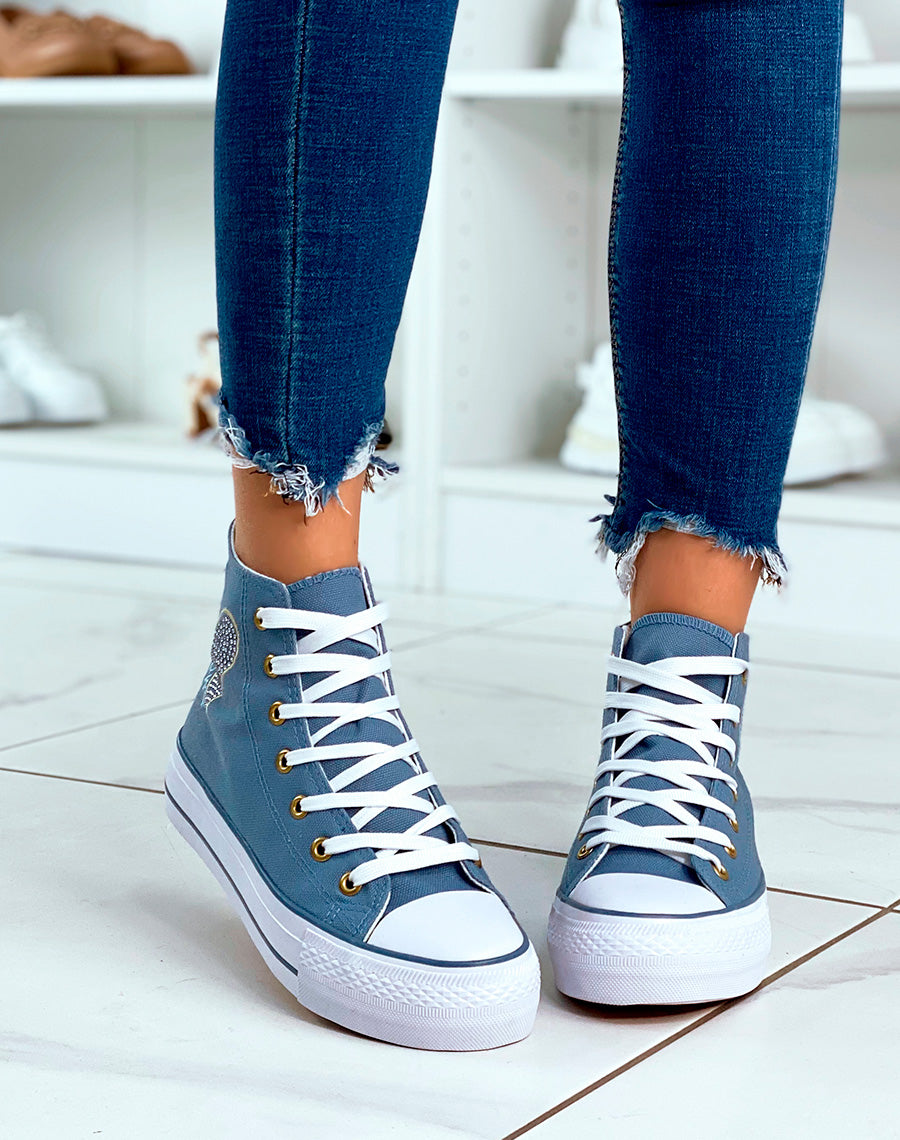 Baskets bleu jean montantes à lacets avec détail strass et inscription