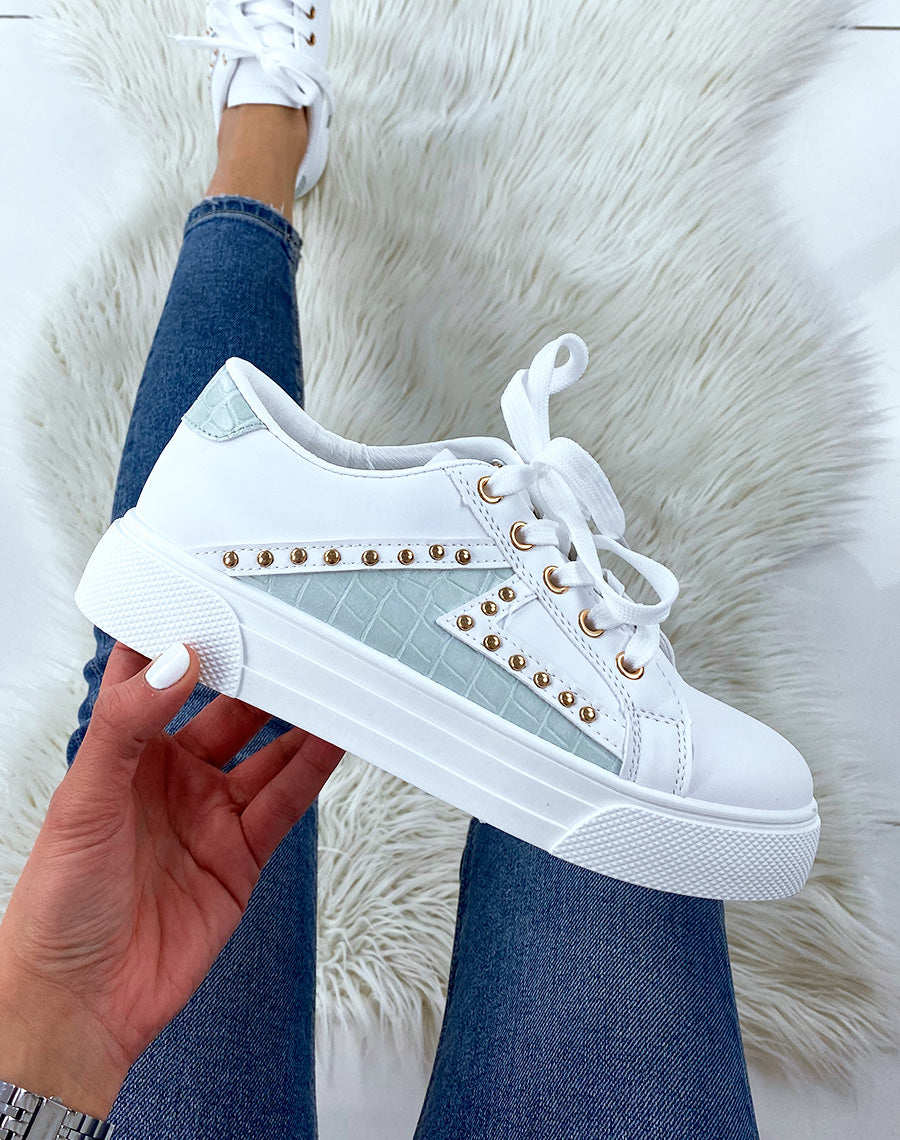 Baskets cloutés et à empiècement croco vert d’eau
