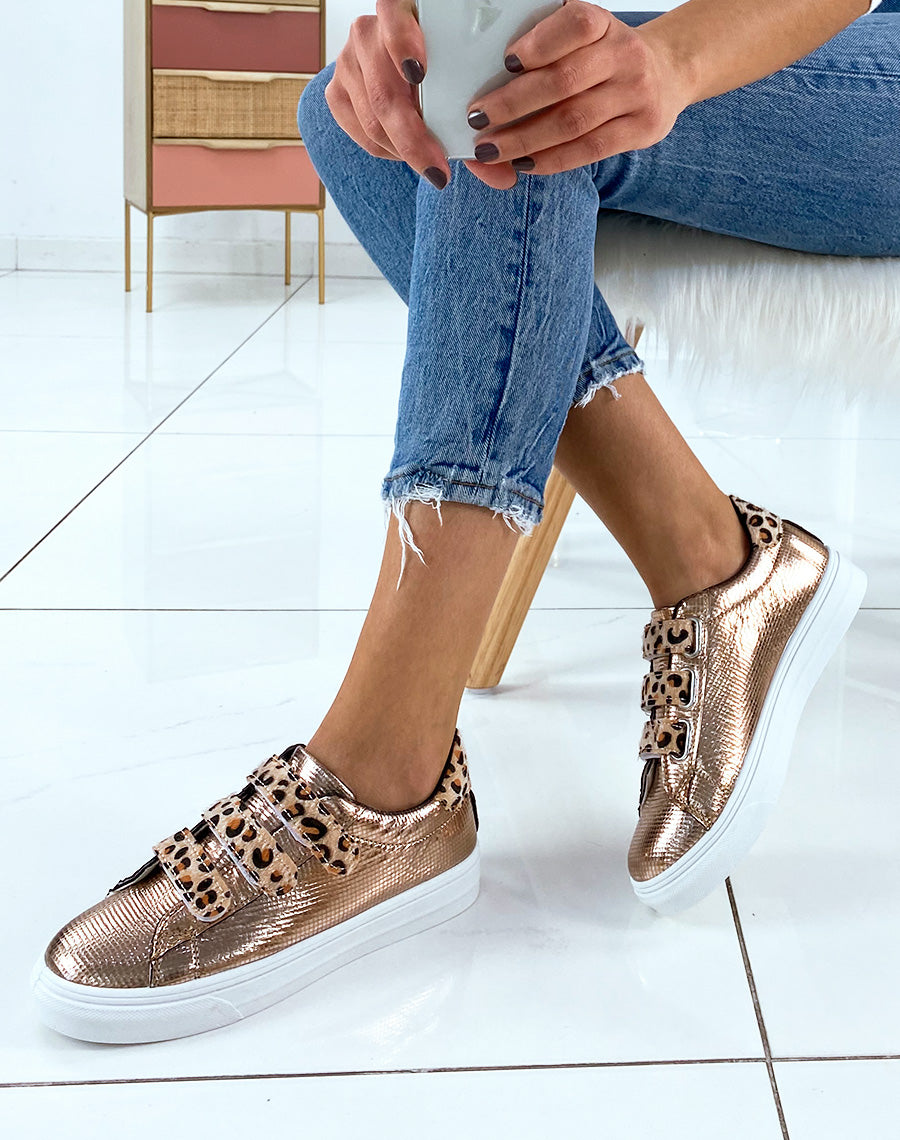 Baskets dorées à multiples matières