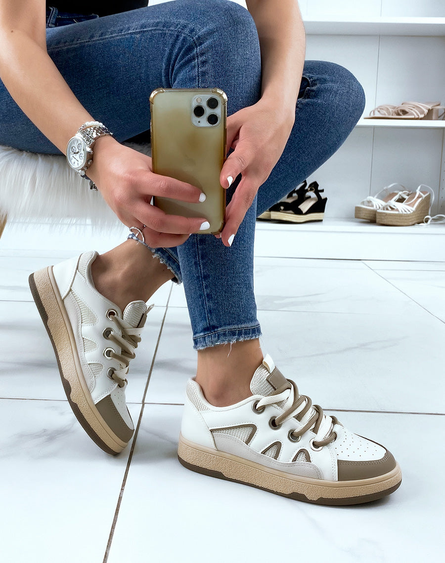 Baskets à empiècement nudes et double lacets beiges