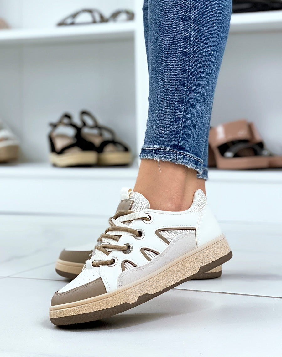 Baskets à empiècement nudes et double lacets beiges