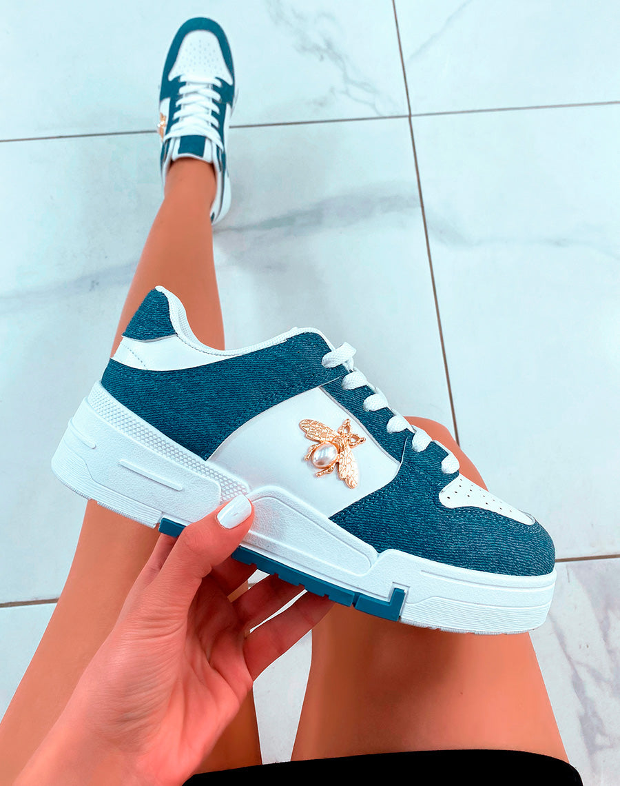 Baskets en jean à bijoux abeille