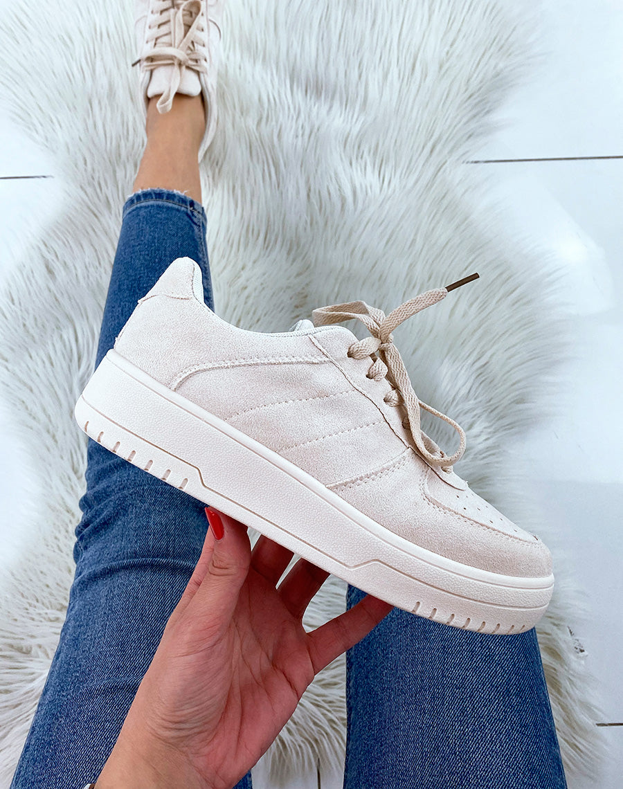Baskets en suédine beige