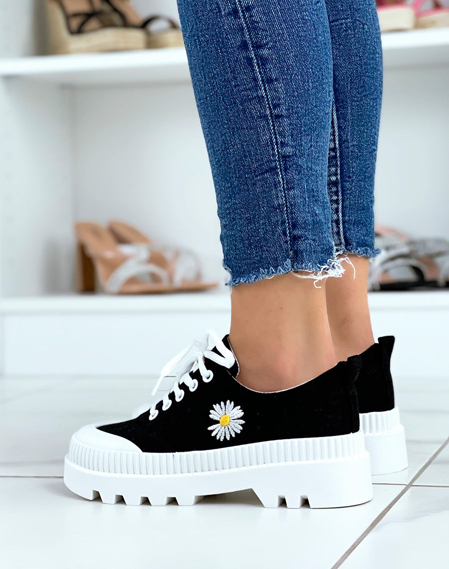 Baskets en tissu noires à pâquerette et semelle épaisse