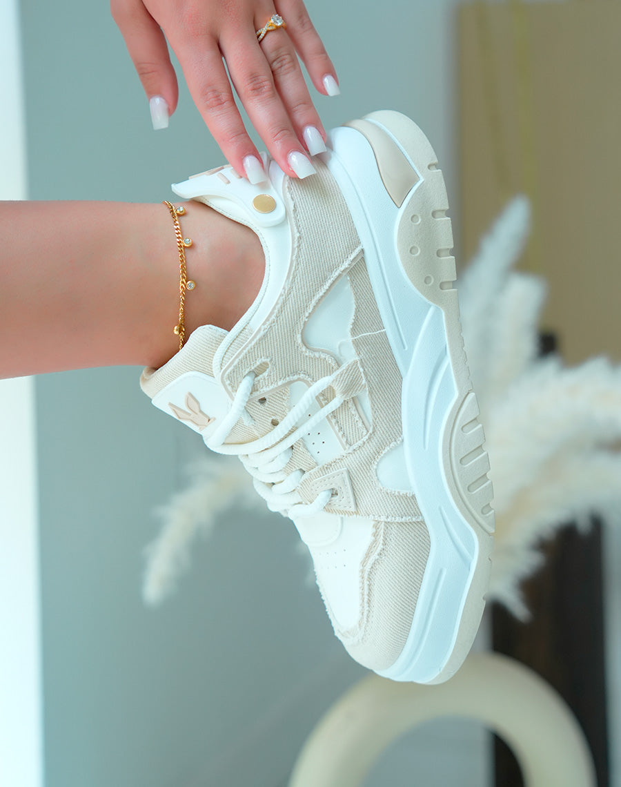 Baskets femme beige et blanche effet déchiré à lacets corde