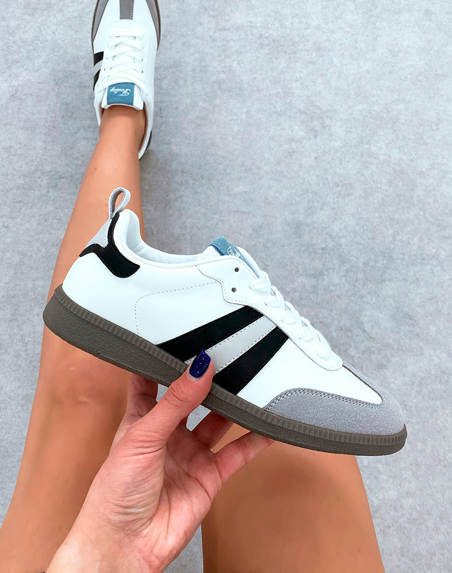 Baskets femme blanche et grise tendance à lacets et empiècements