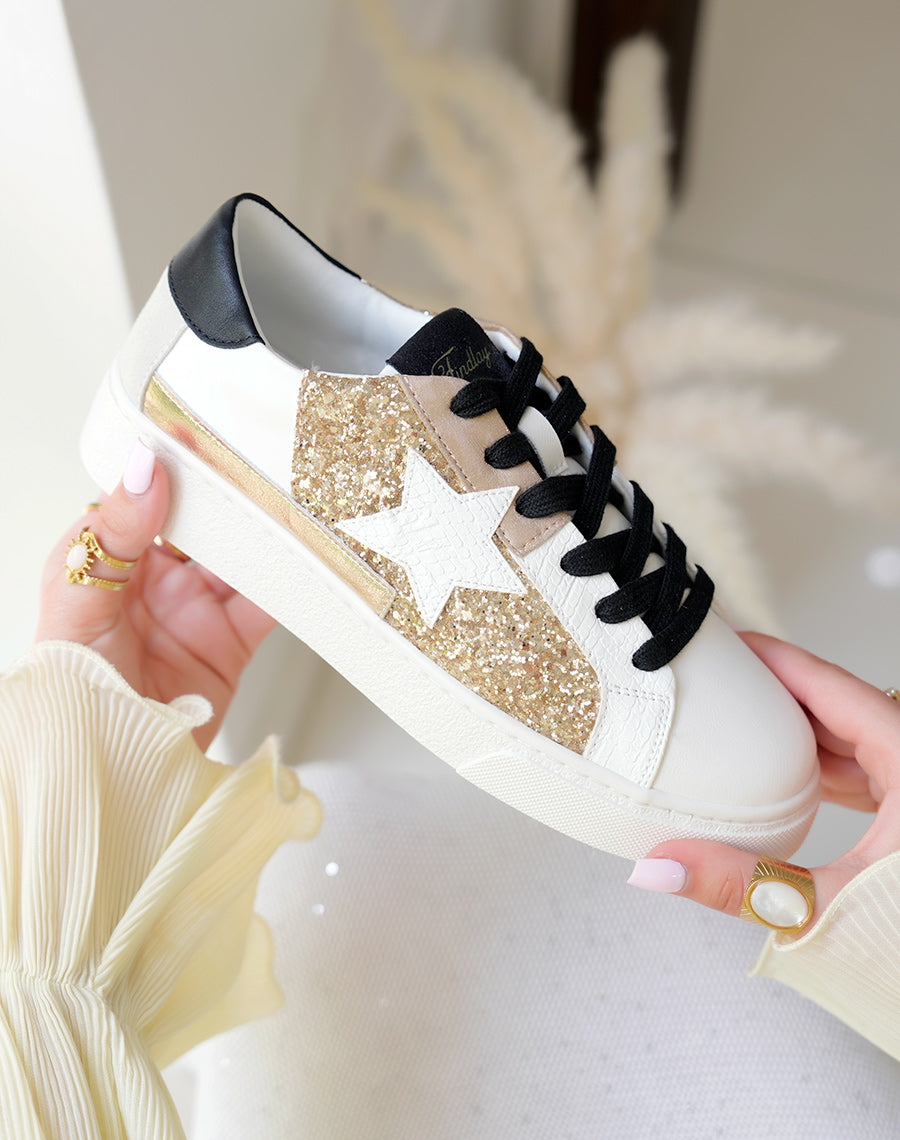 Baskets femme blanche à lacets noires à détail étoile et empiècements