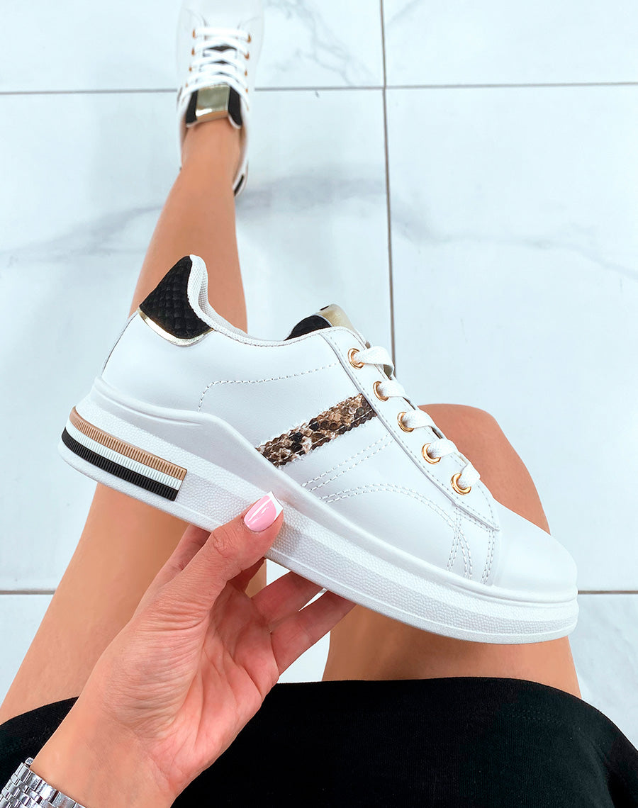 Baskets femme blanches détails serpent noir