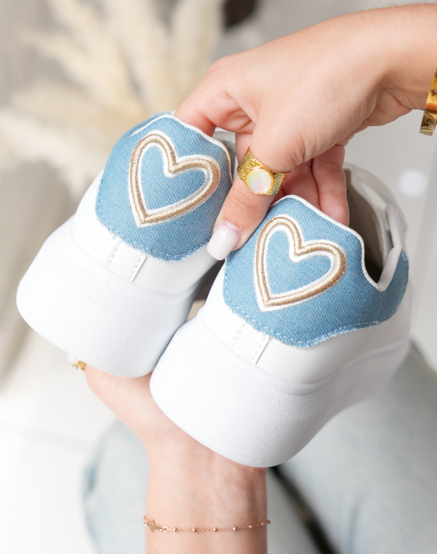 Baskets femme blanches tendance avec empiècement effet jean et détail doré