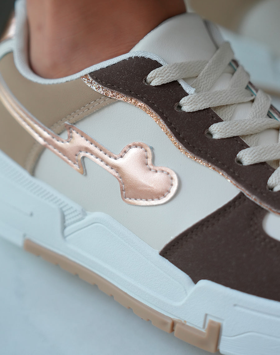 Baskets femme empiècements marron et beige foncé