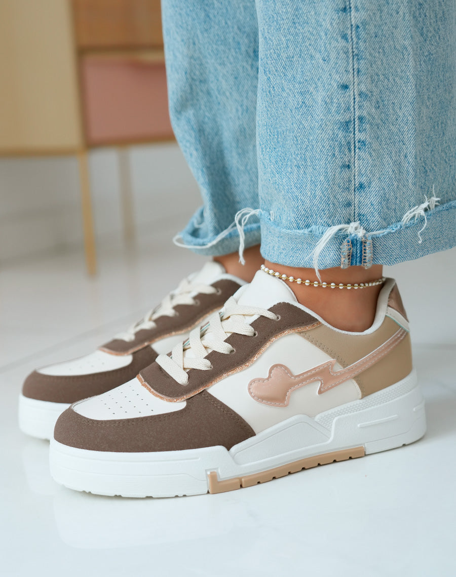 Baskets femme empiècements marron et beige foncé