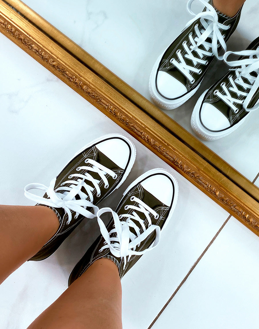 Baskets femme en toile kaki