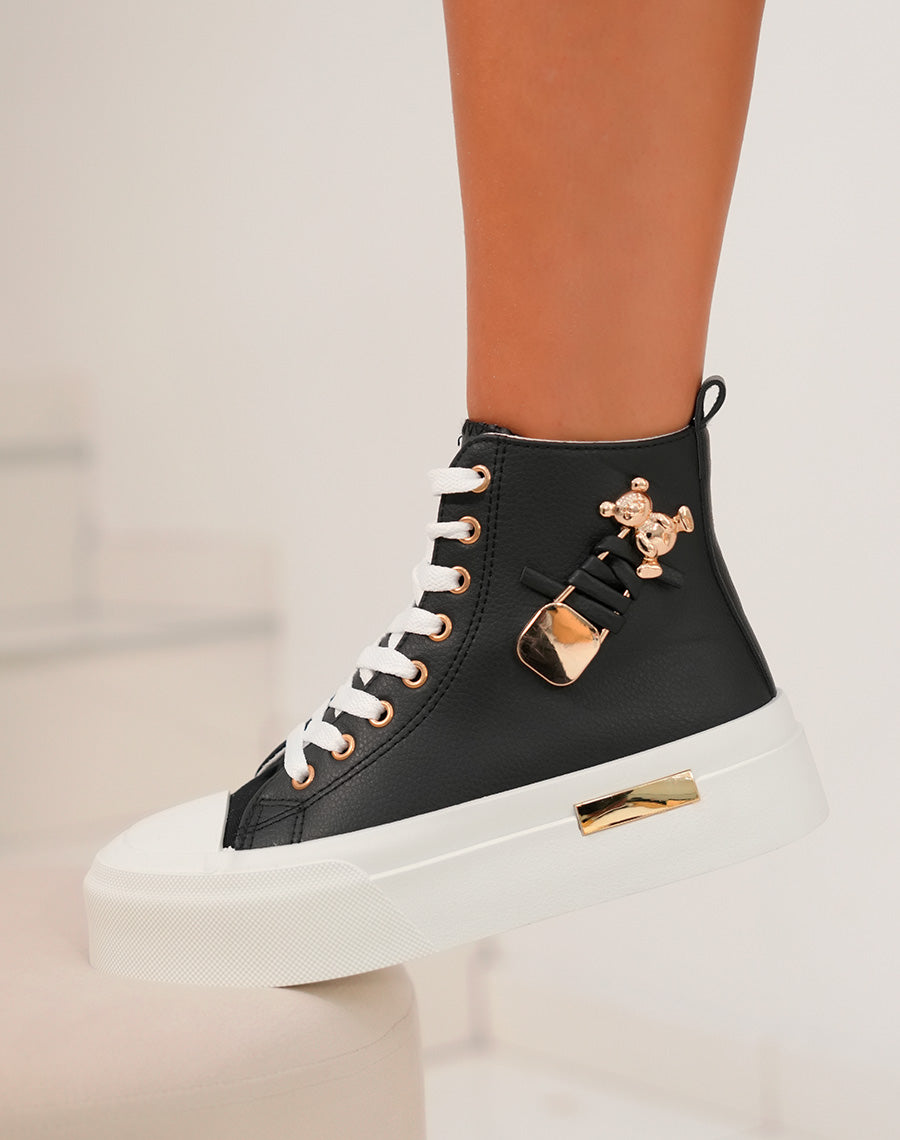 Baskets femme montantes noires à lacets avec détail ourson doré et semelle épaisse
