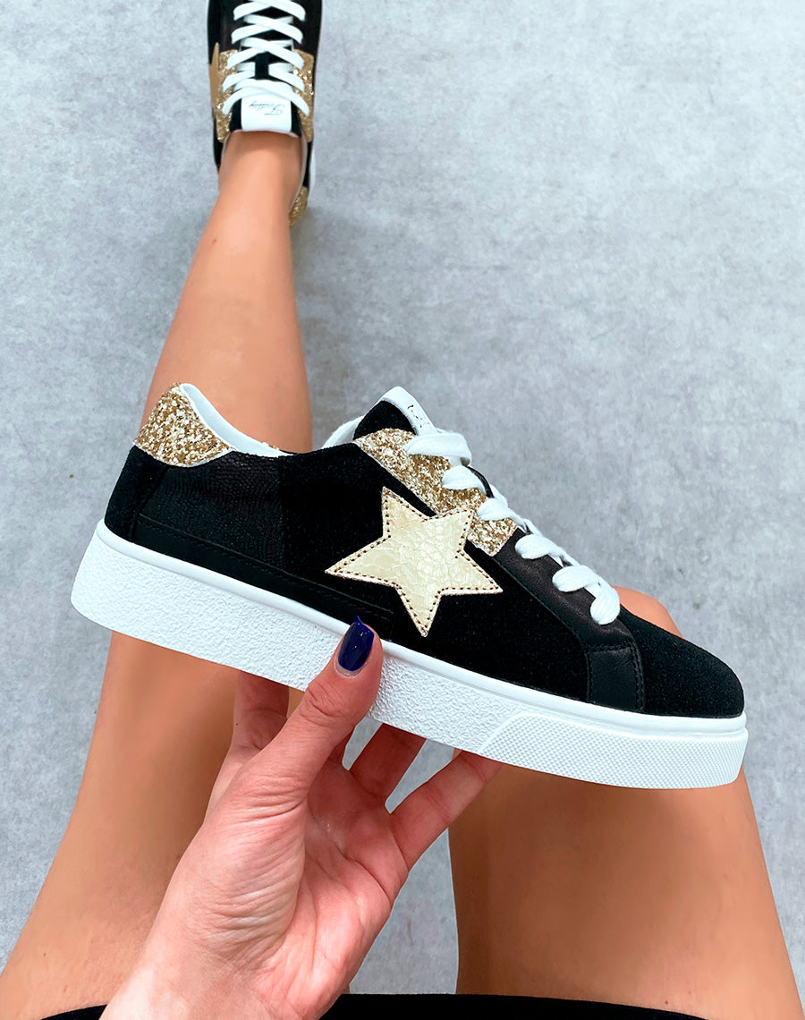 Baskets femme noires à lacets à détail étoile dorée et paillettes