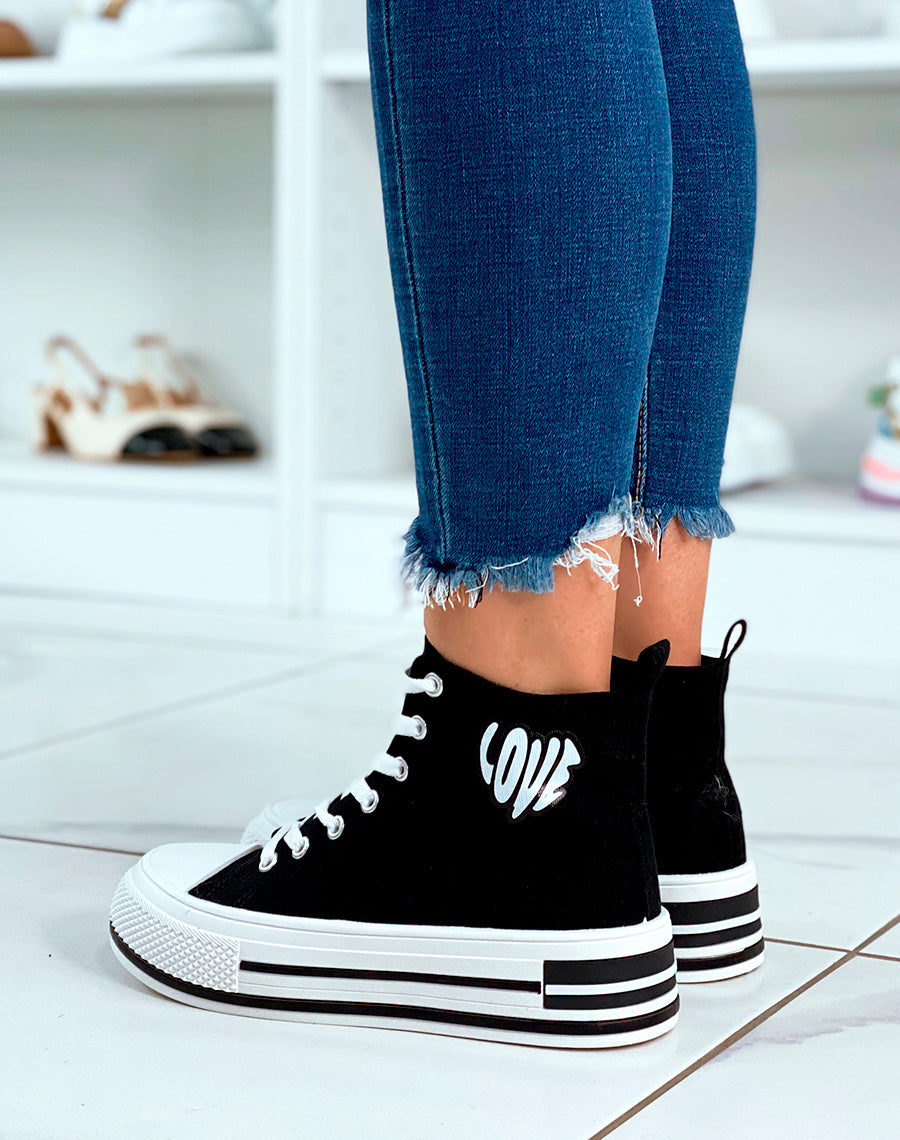Baskets femmes en toiles noires et à inscription Love