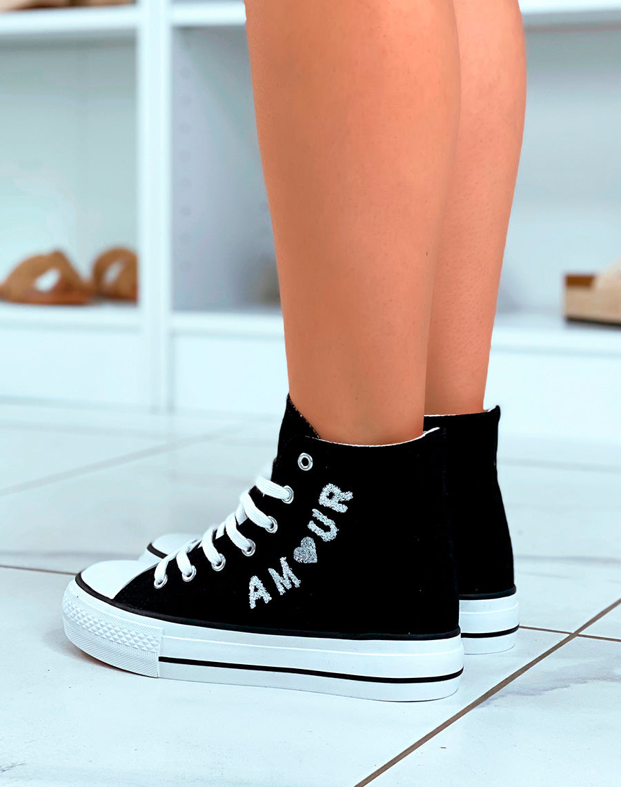 Baskets hautes noires à inscription en relief