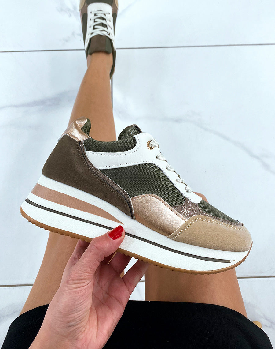 Baskets kaki aux empiècements beiges et dorés