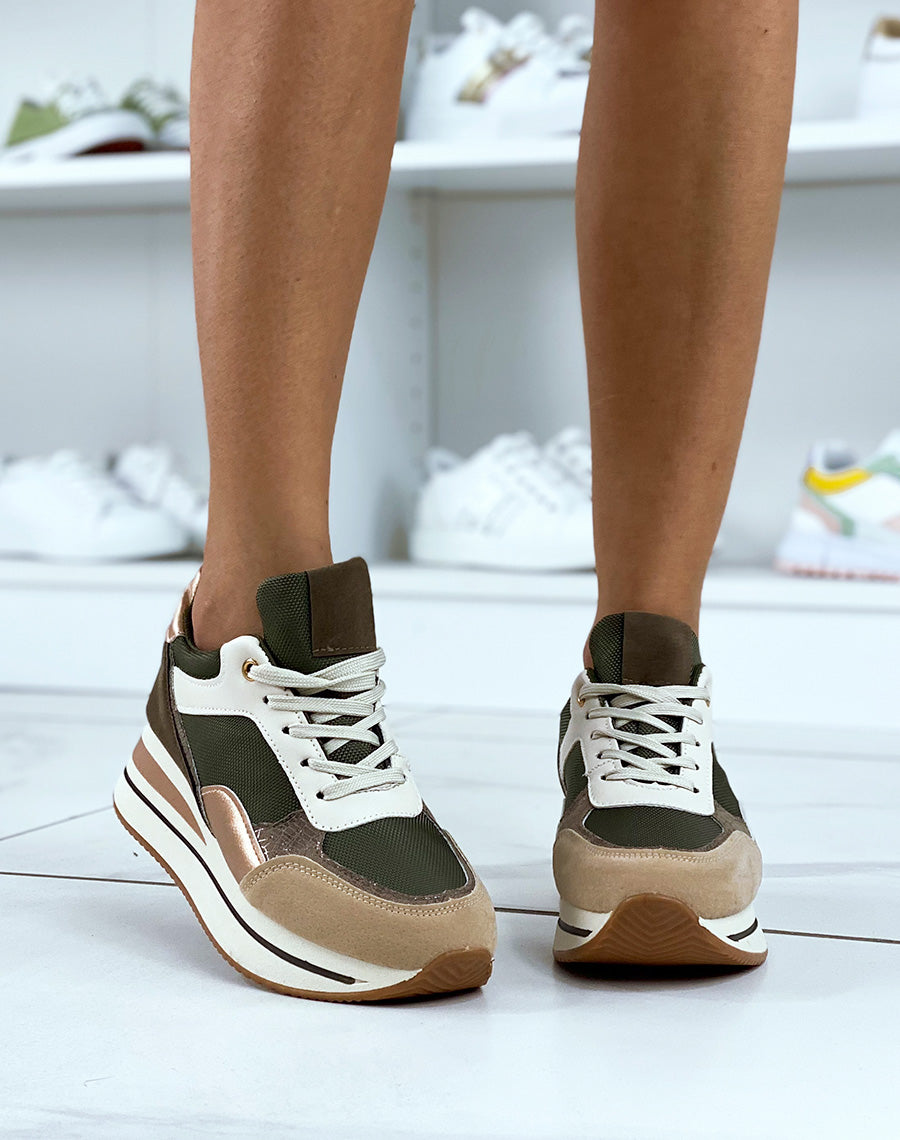 Baskets kaki aux empiècements beiges et dorés