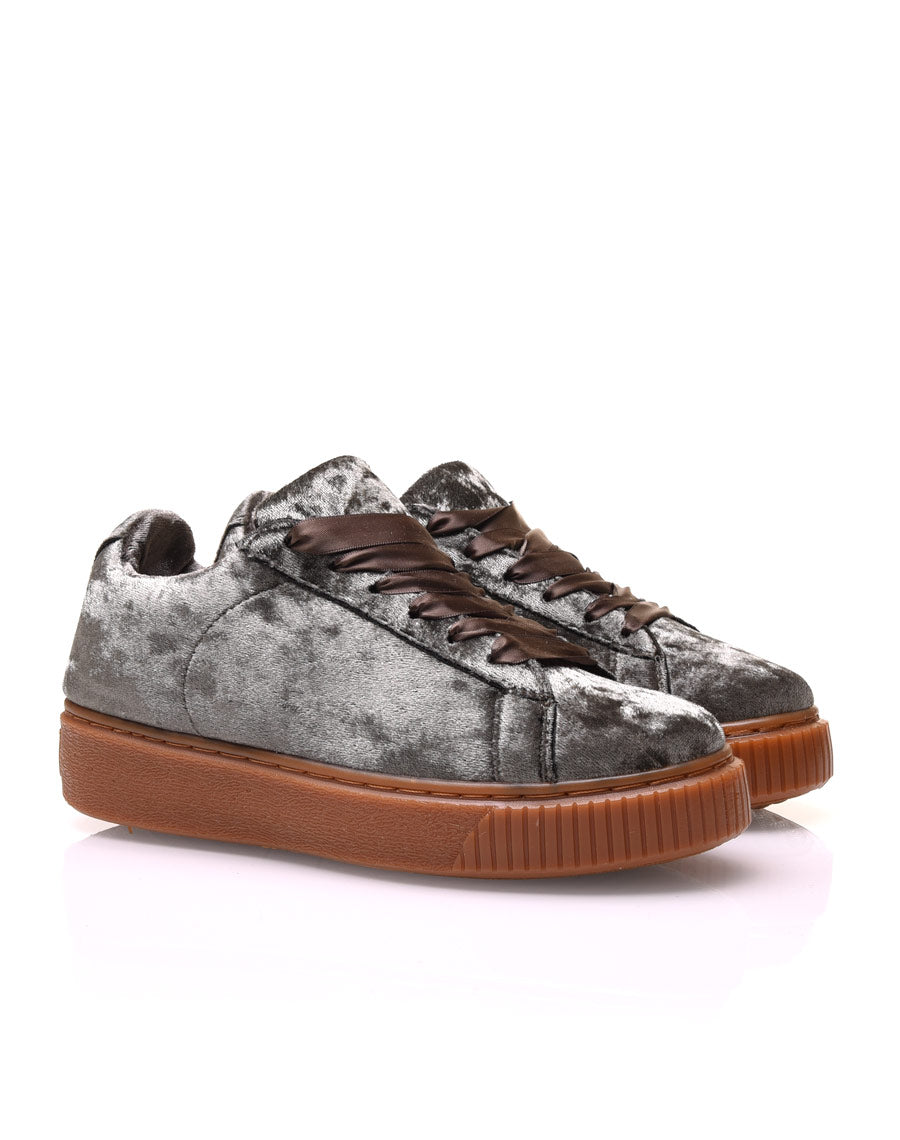 Baskets kaki en velours