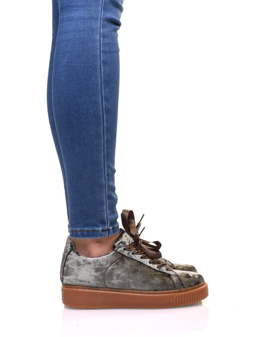 Baskets kaki en velours