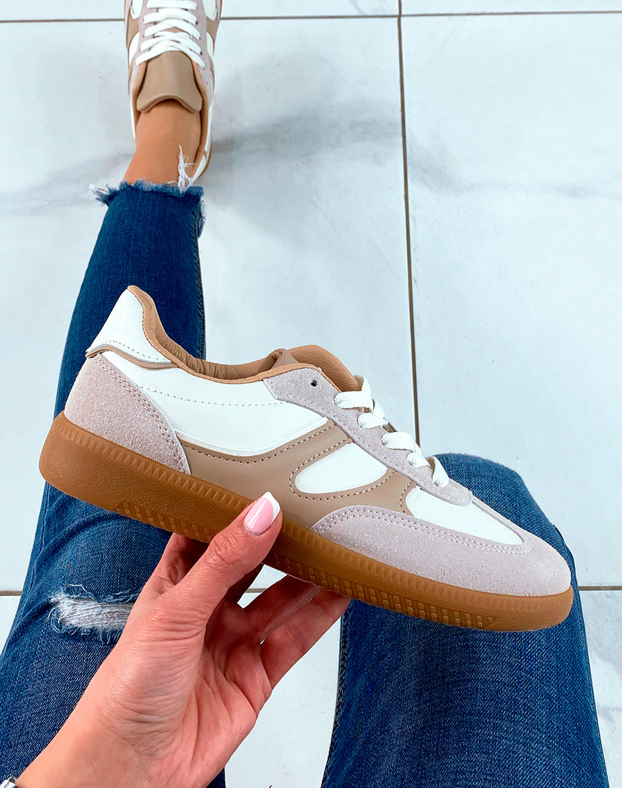 Baskets à lacet avec empiècements beige pour femme