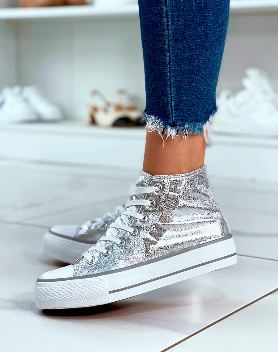 Baskets montantes argentées à lacets