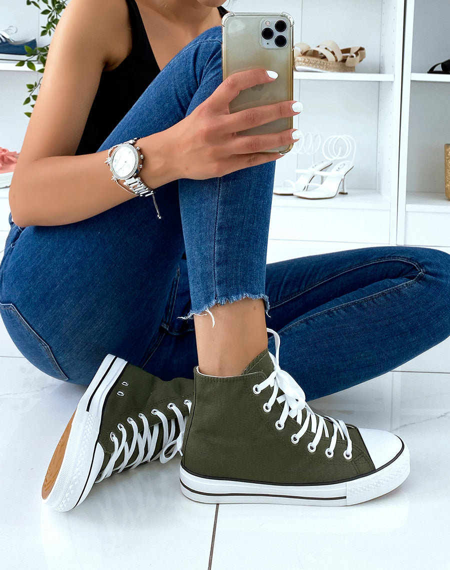 Baskets montantes en tissu kaki à lacets